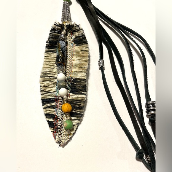 Black Leather Fringe & feather Bag Charm Hippie Boho Purse Tassel keychain charm - Picture 3 of 7